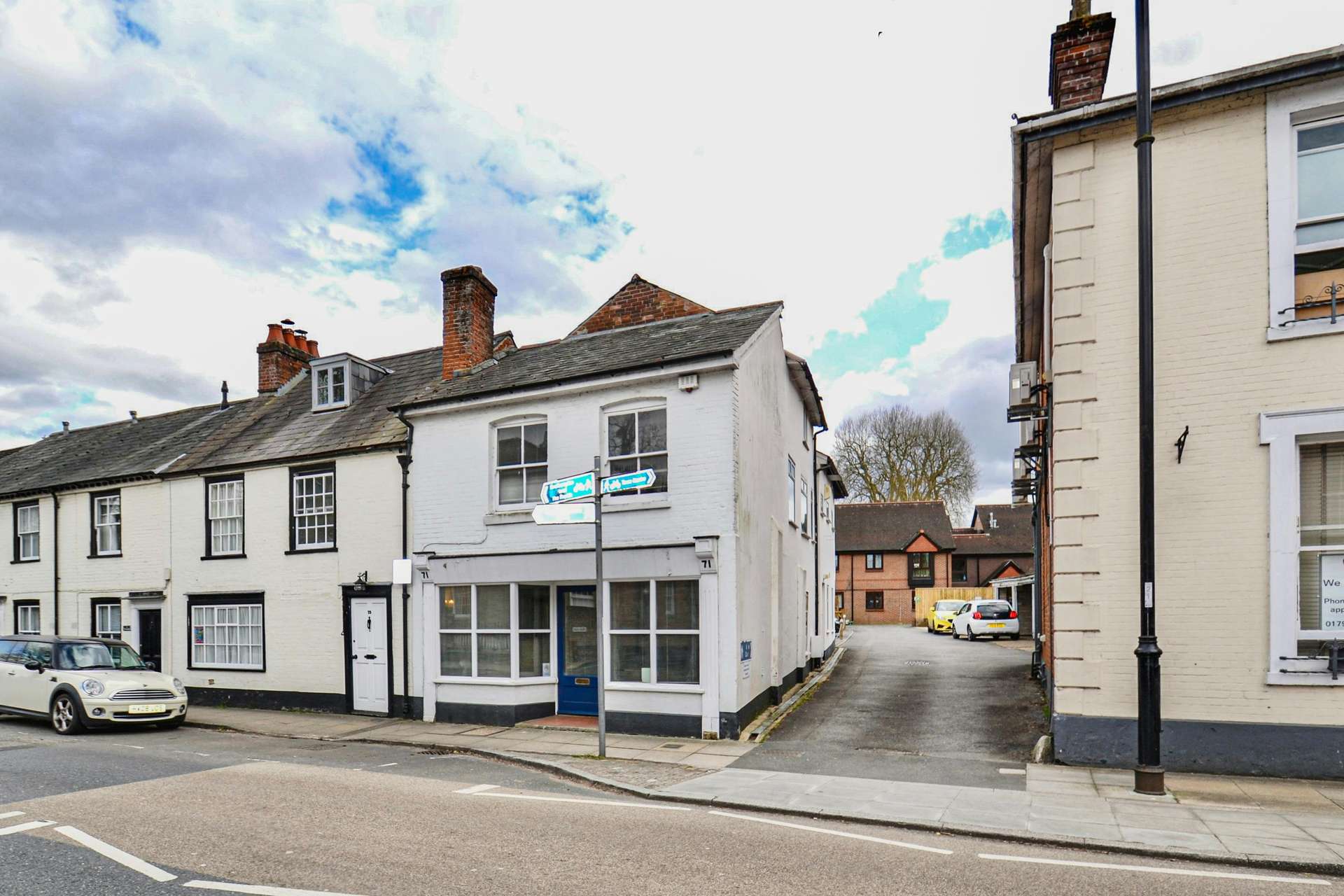 71 The Hundred, Romsey, Hampshire, SO51 8BZ