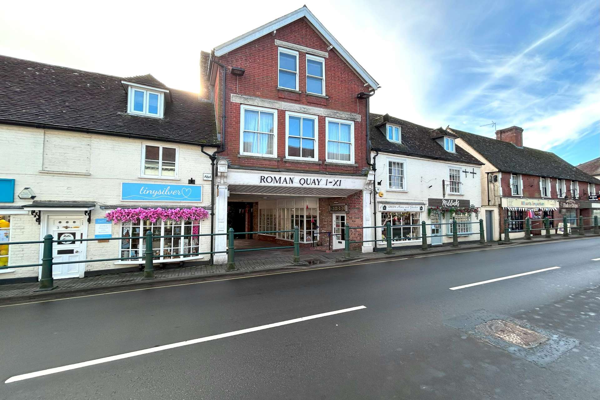 Unit 4, Roman Quay, Fordingbridge, Hampshire, SP6 1AS