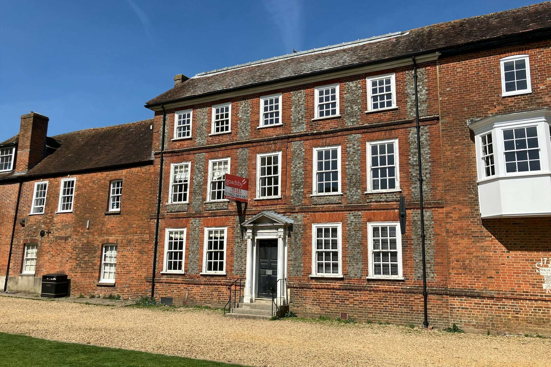 3 The Square, Winchester, Hampshire, SO23 9ES