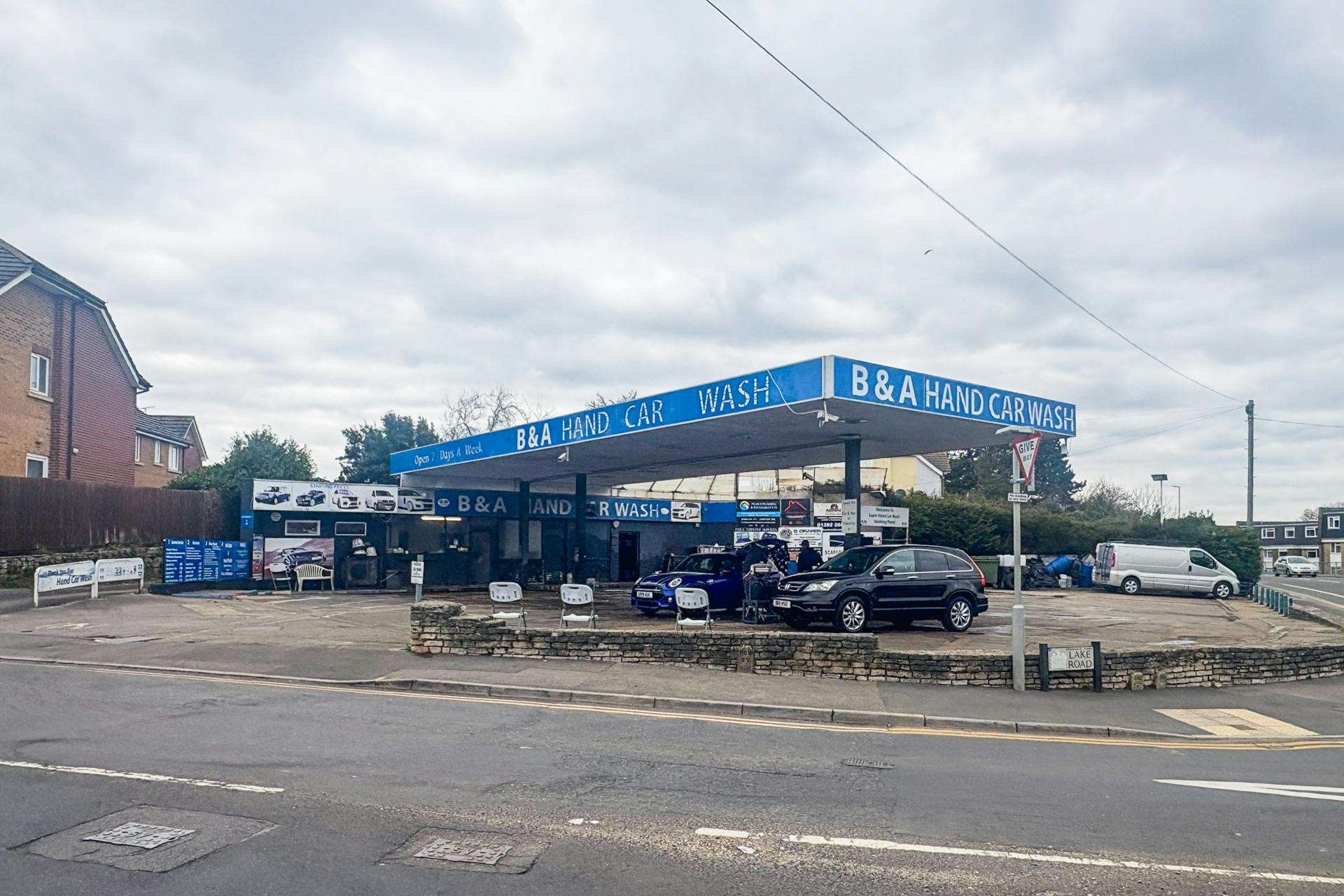 355 Blandford Road, Poole, Dorset, BH15 4JL