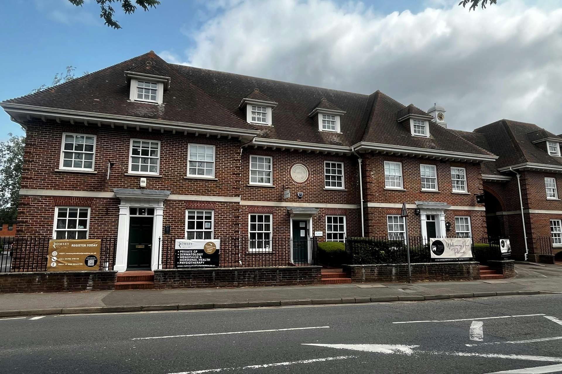 3 Eastwood Court, Romsey, Hampshire, SO51 8JJ