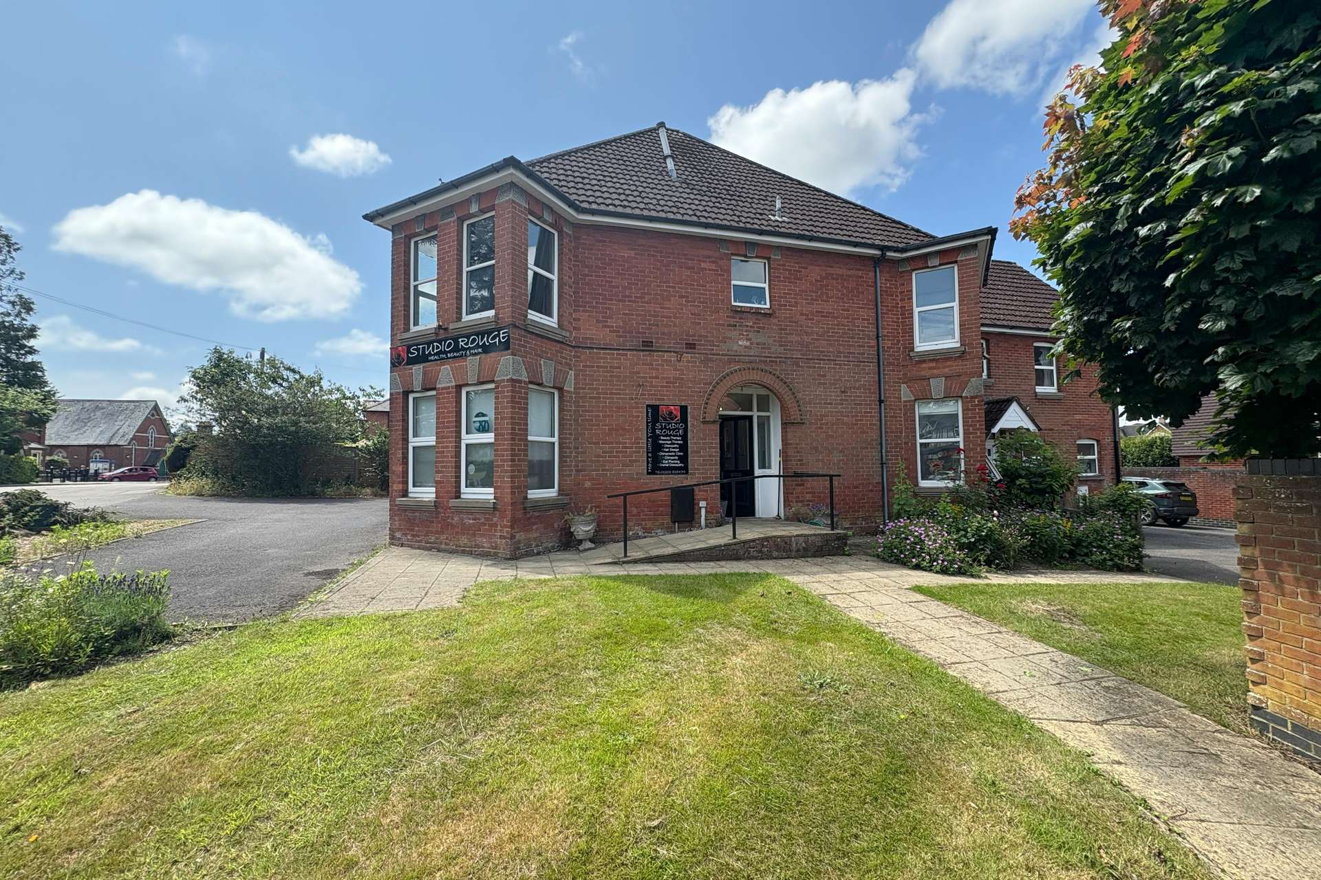 2 Manor Road, Verwood, Dorset, BH31 6DY