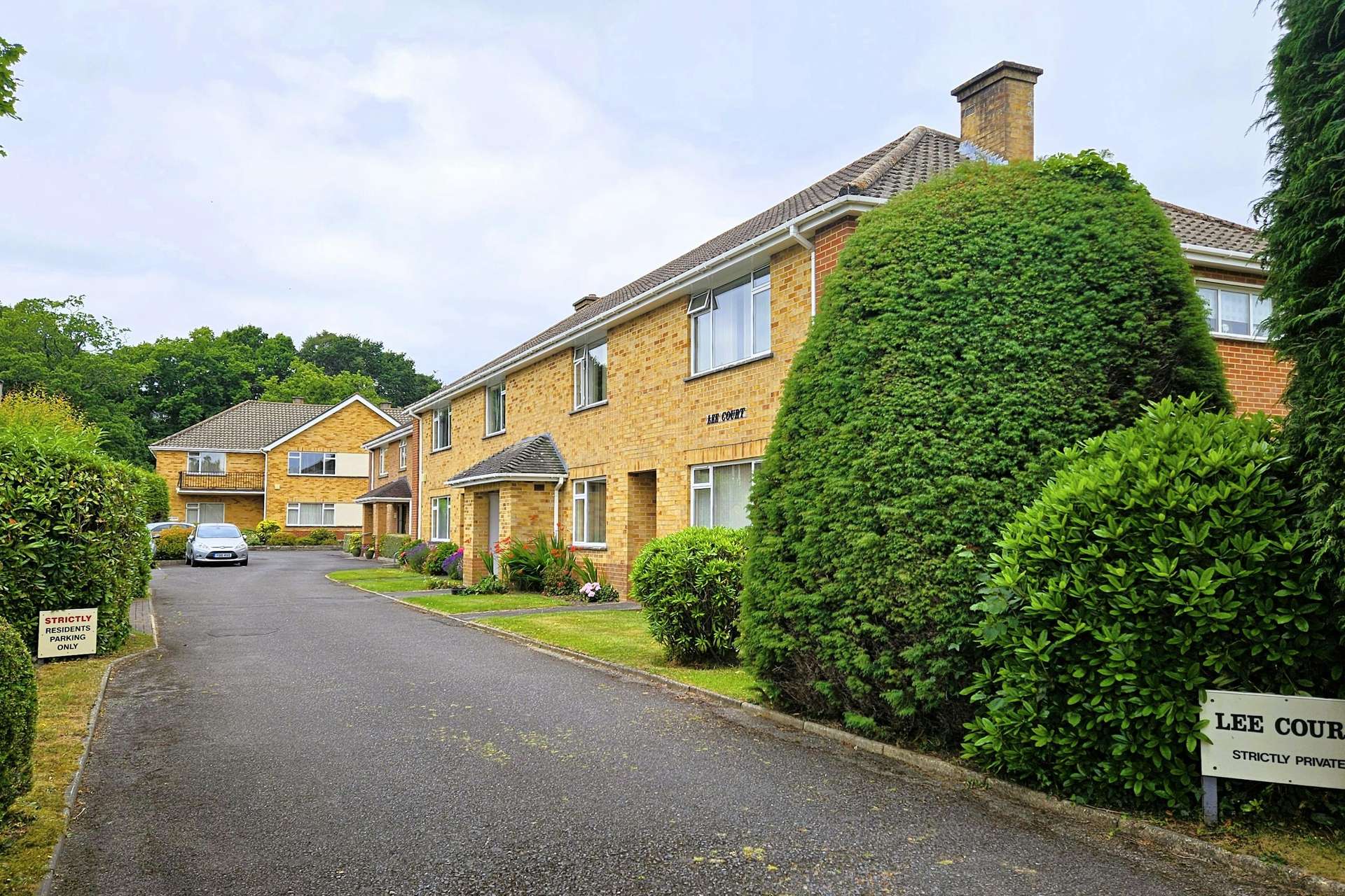 Lee Court, Ferndown, Dorset, BH22 8HF