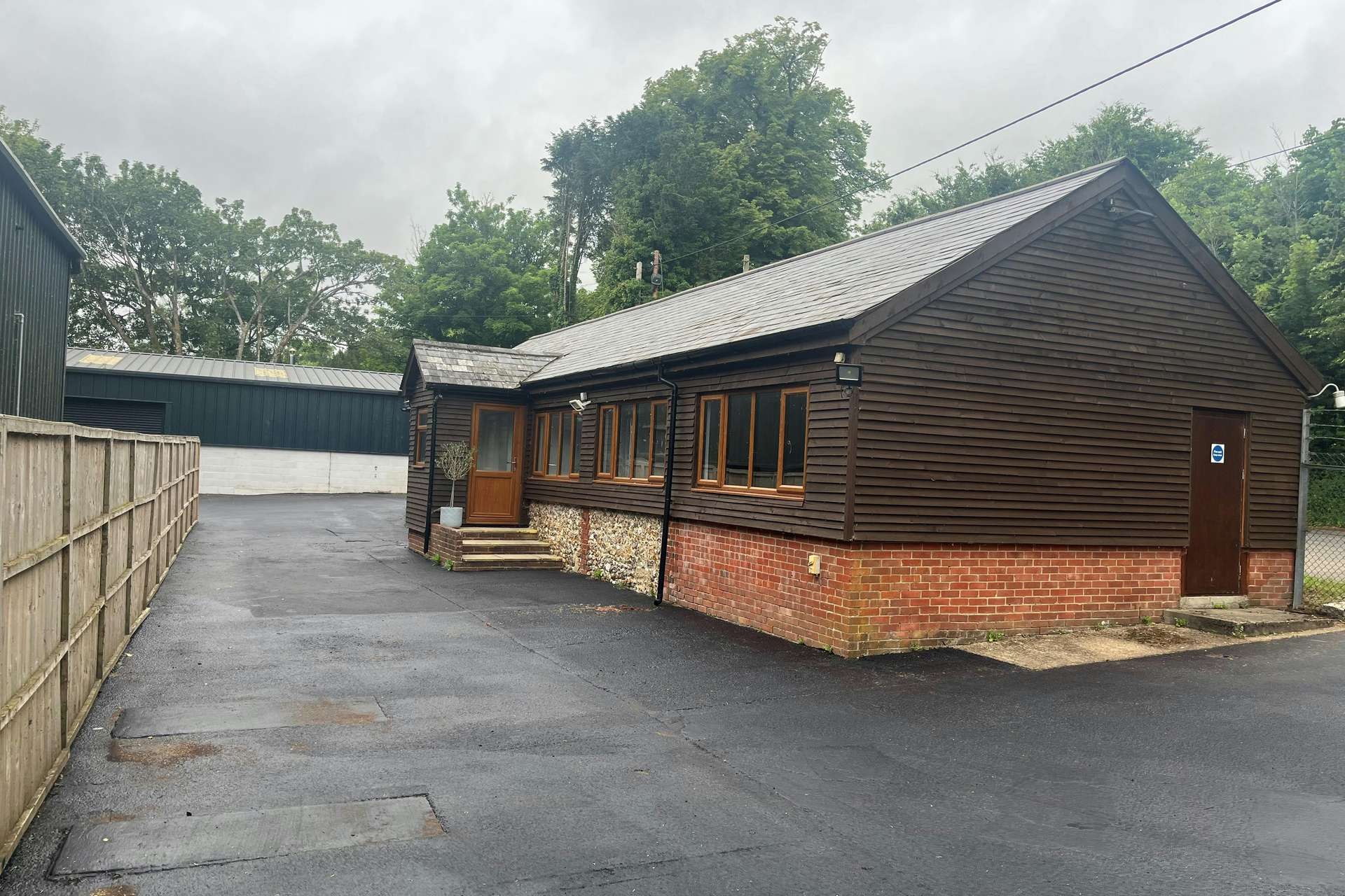 Units 1 & 2 The Nythe Industrial Estate, Alresford, Hampshire, SO24 9DZ