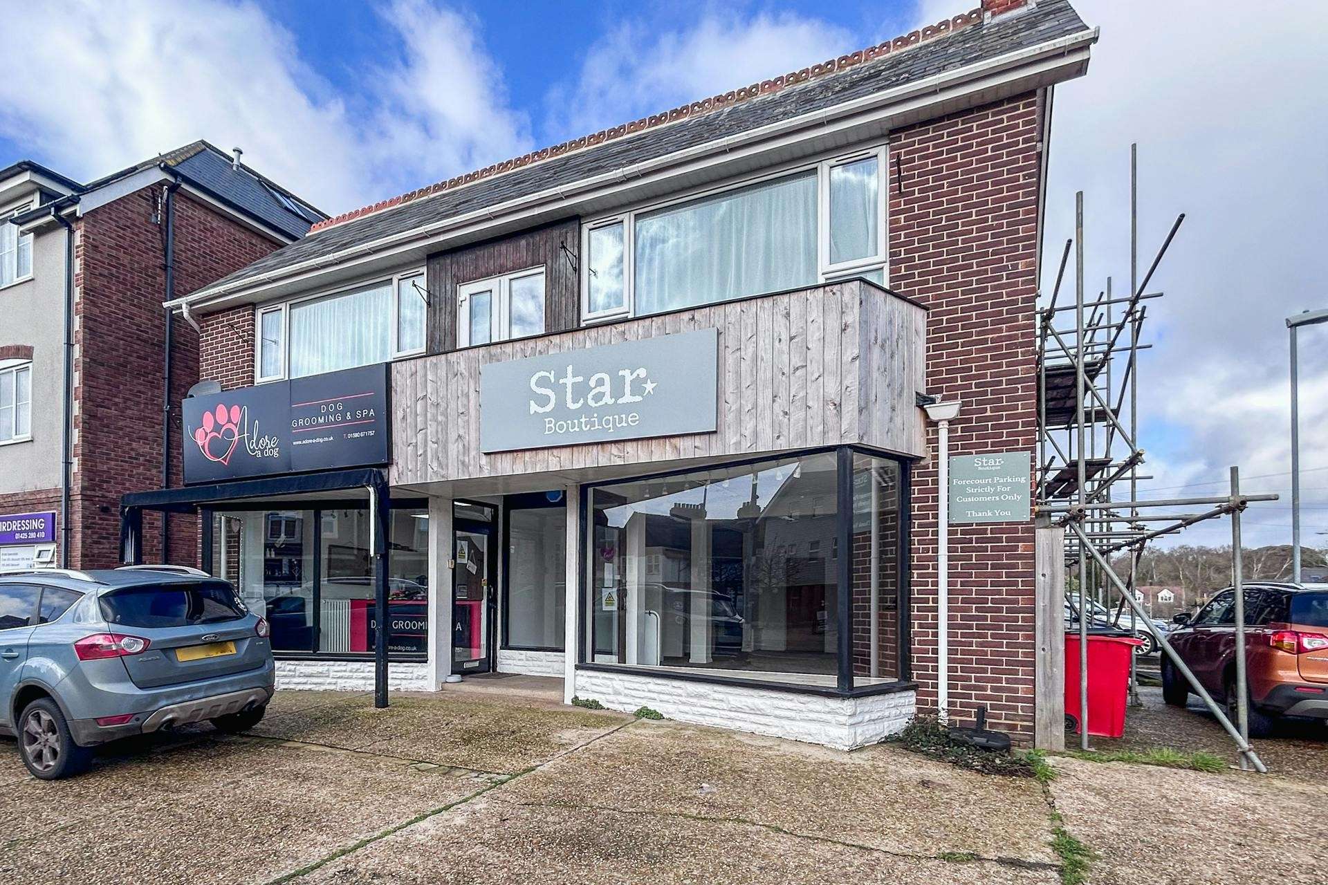 Shop B, Highcliffe, Dorset, BH23 5HE