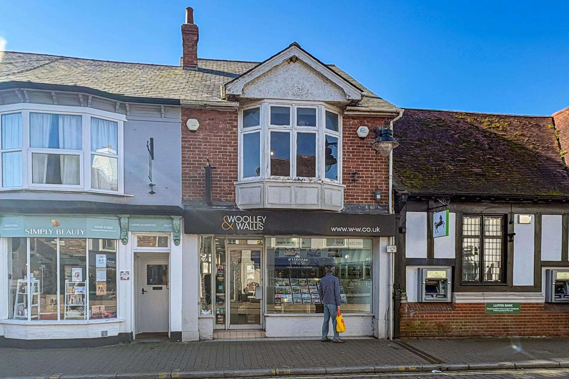 23 High Street, Ringwood, Hampshire, BH24 1AB