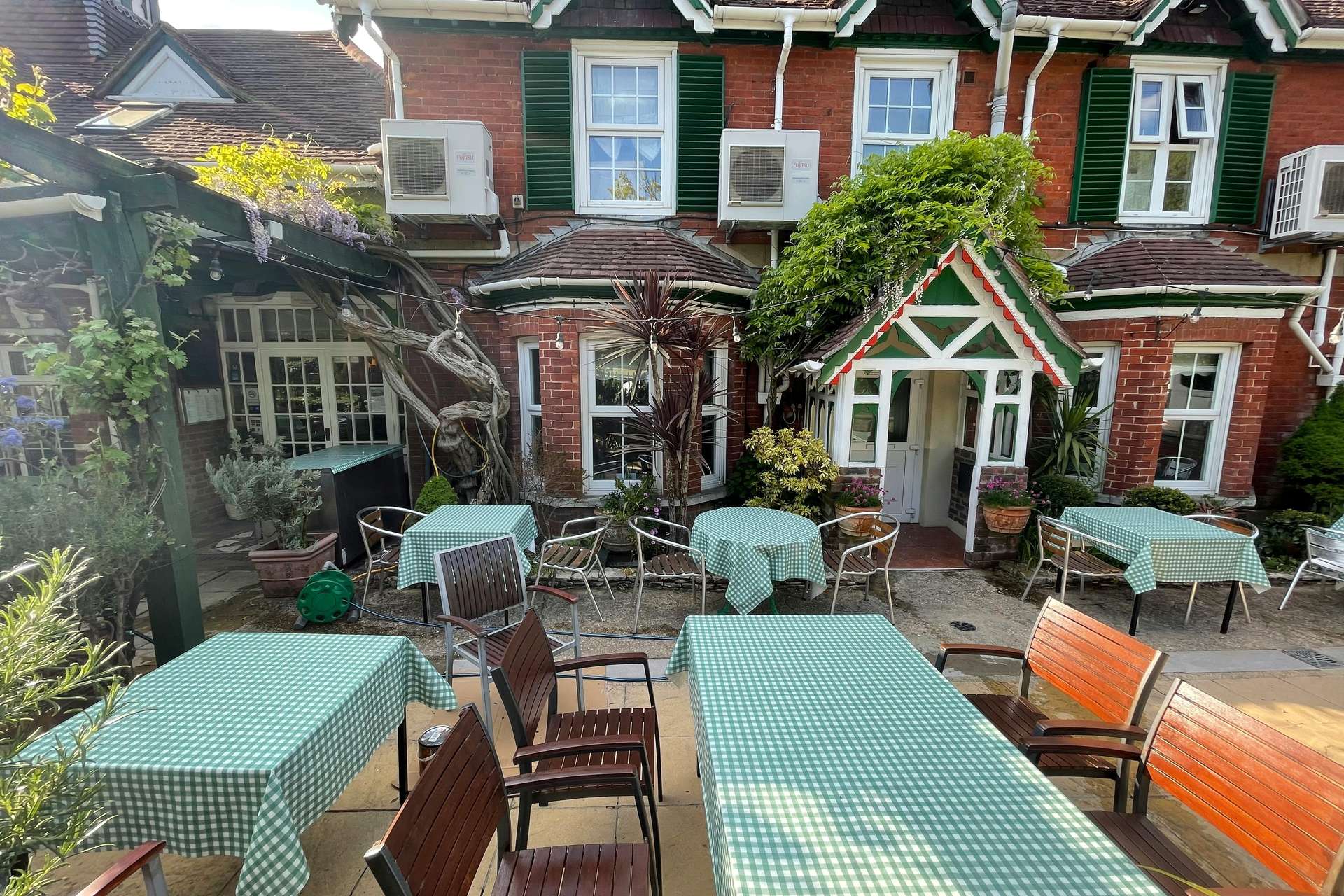 La Pergola, Lyndhurst, Hampshire, SO43 7BQ