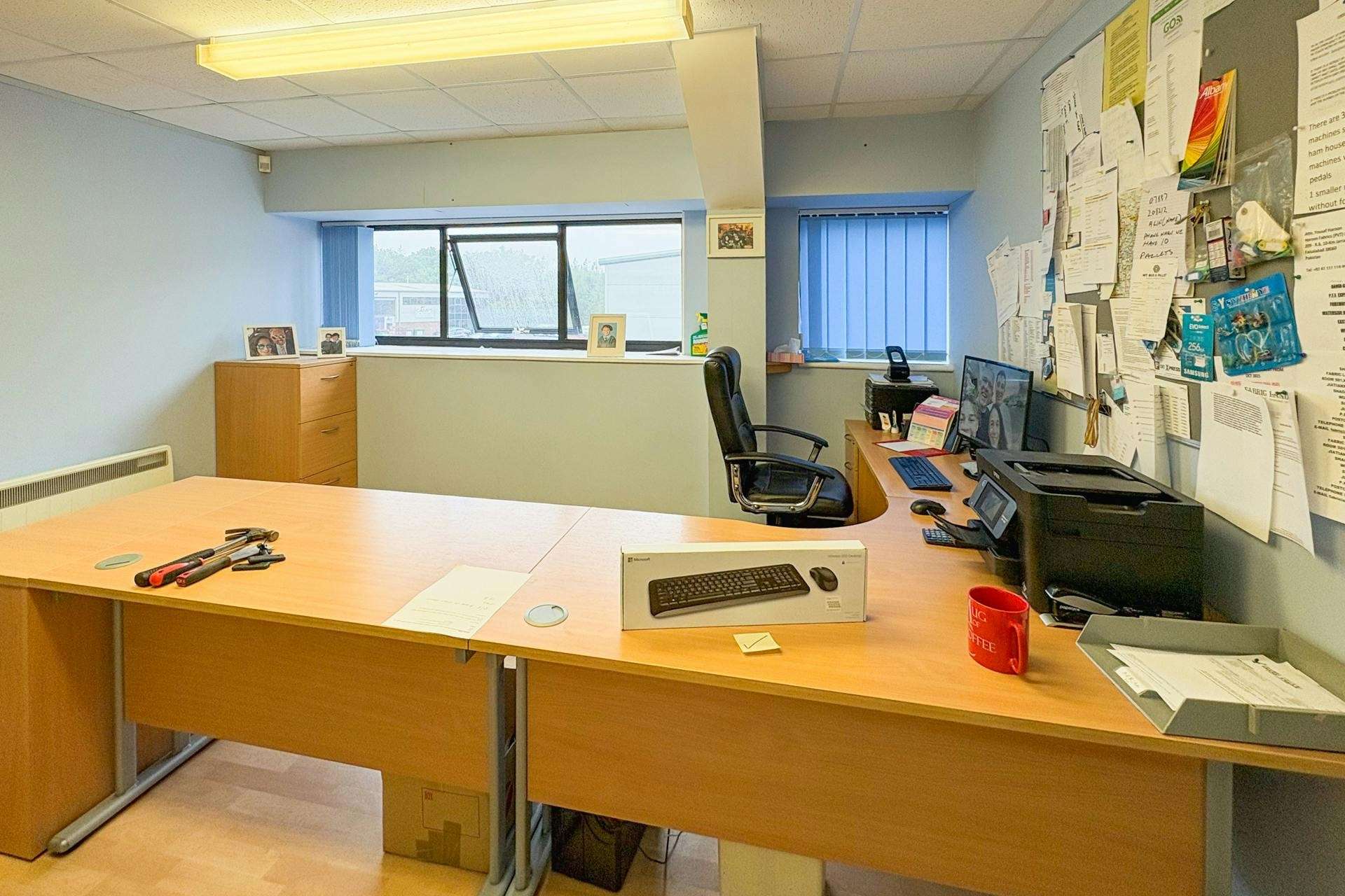 4 Kingfisher Park, Headlands Business Park, Ringwood, Hampshire, BH24 3NX