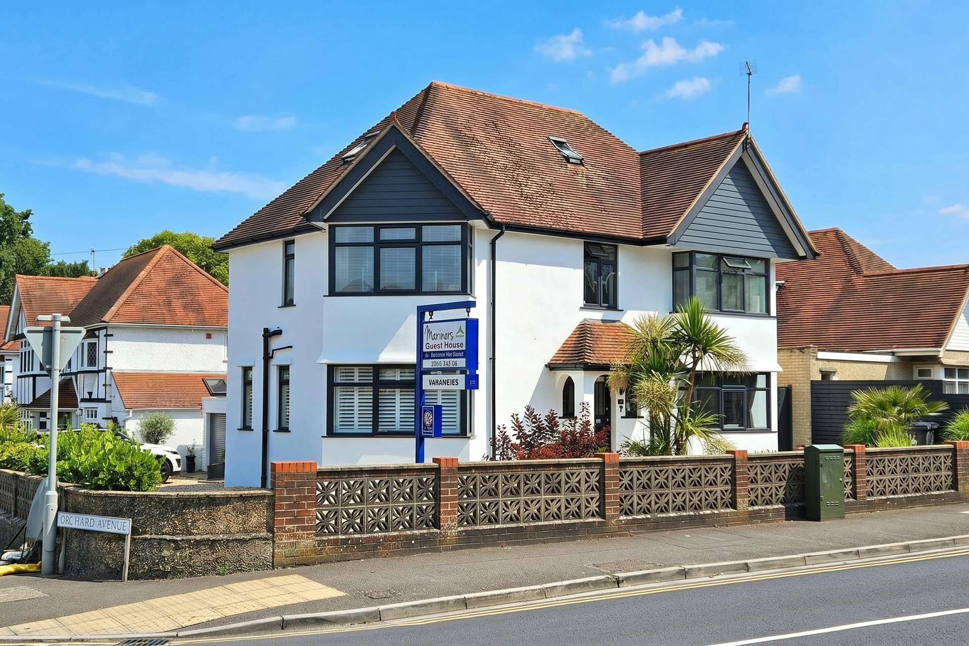 Mariners Guest House, Poole, Dorset, BH14 8AQ