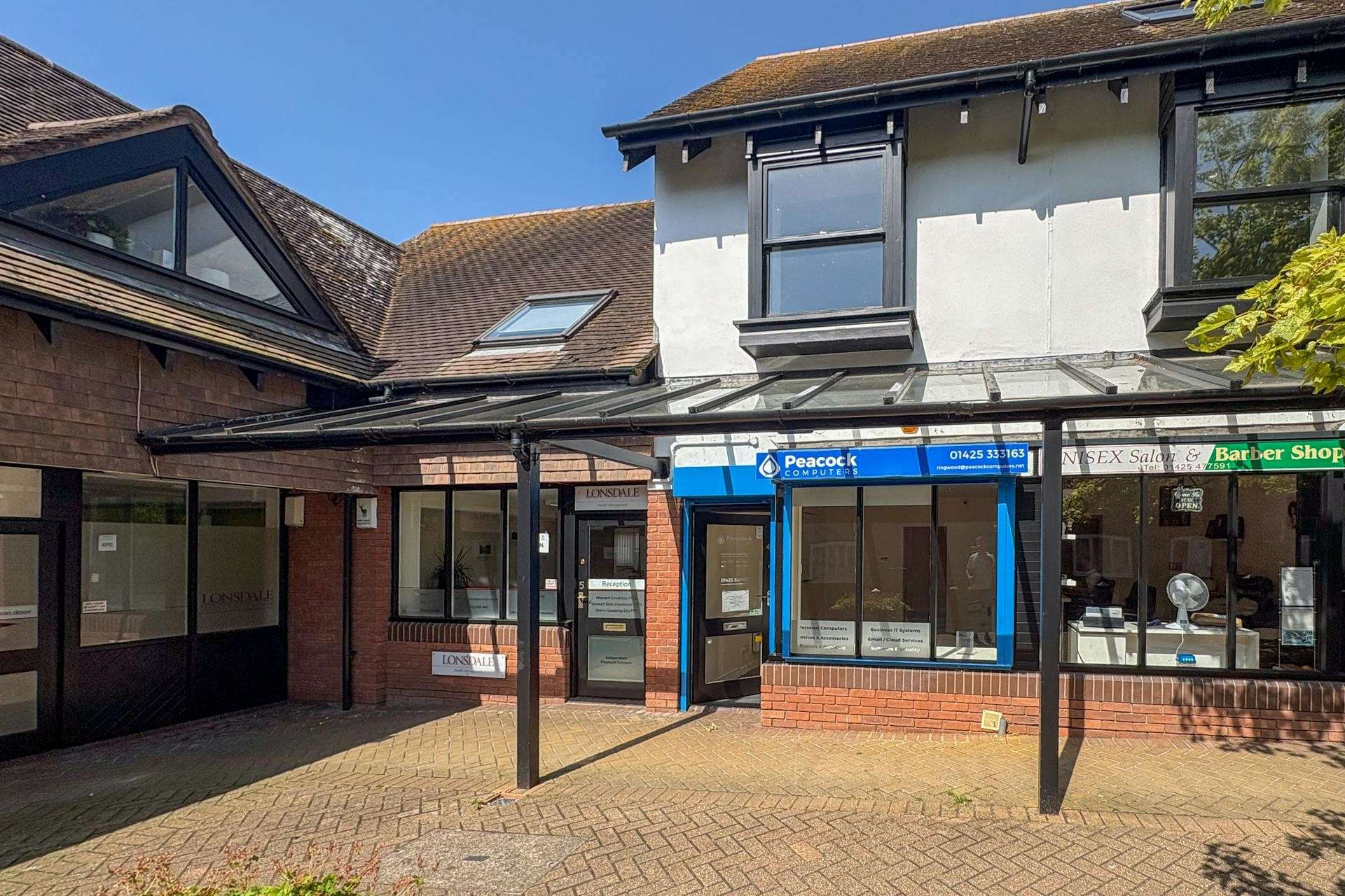 4 Fridays Court, Ringwood, Hampshire, BH24 1AB
