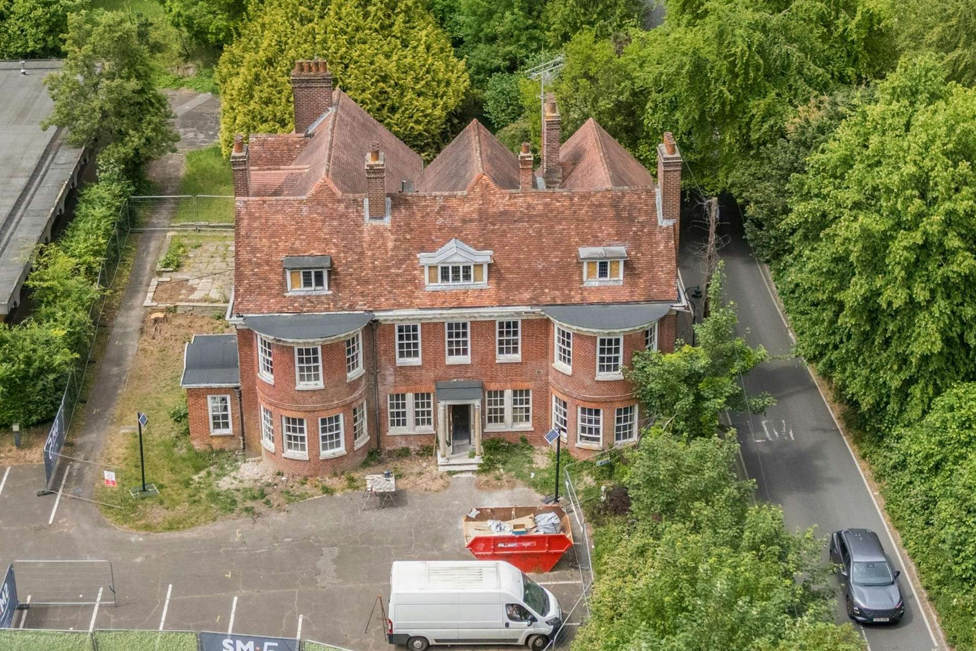 Kings Worthy House, Winchester, Hampshire, SO23 7QA
