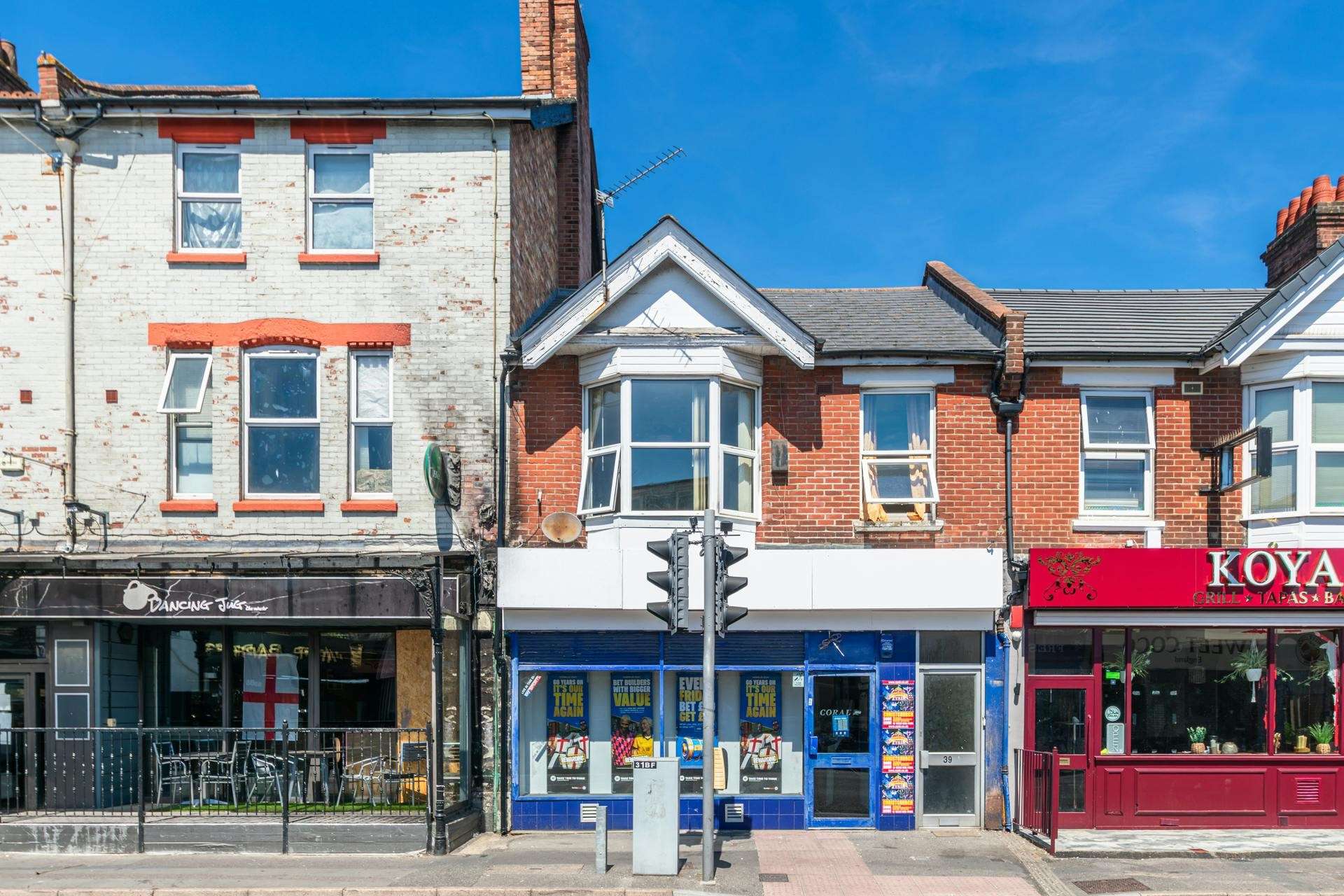 Lot 1 - 39 Charminster Road, Bournemouth, Dorset, BH8 8UE