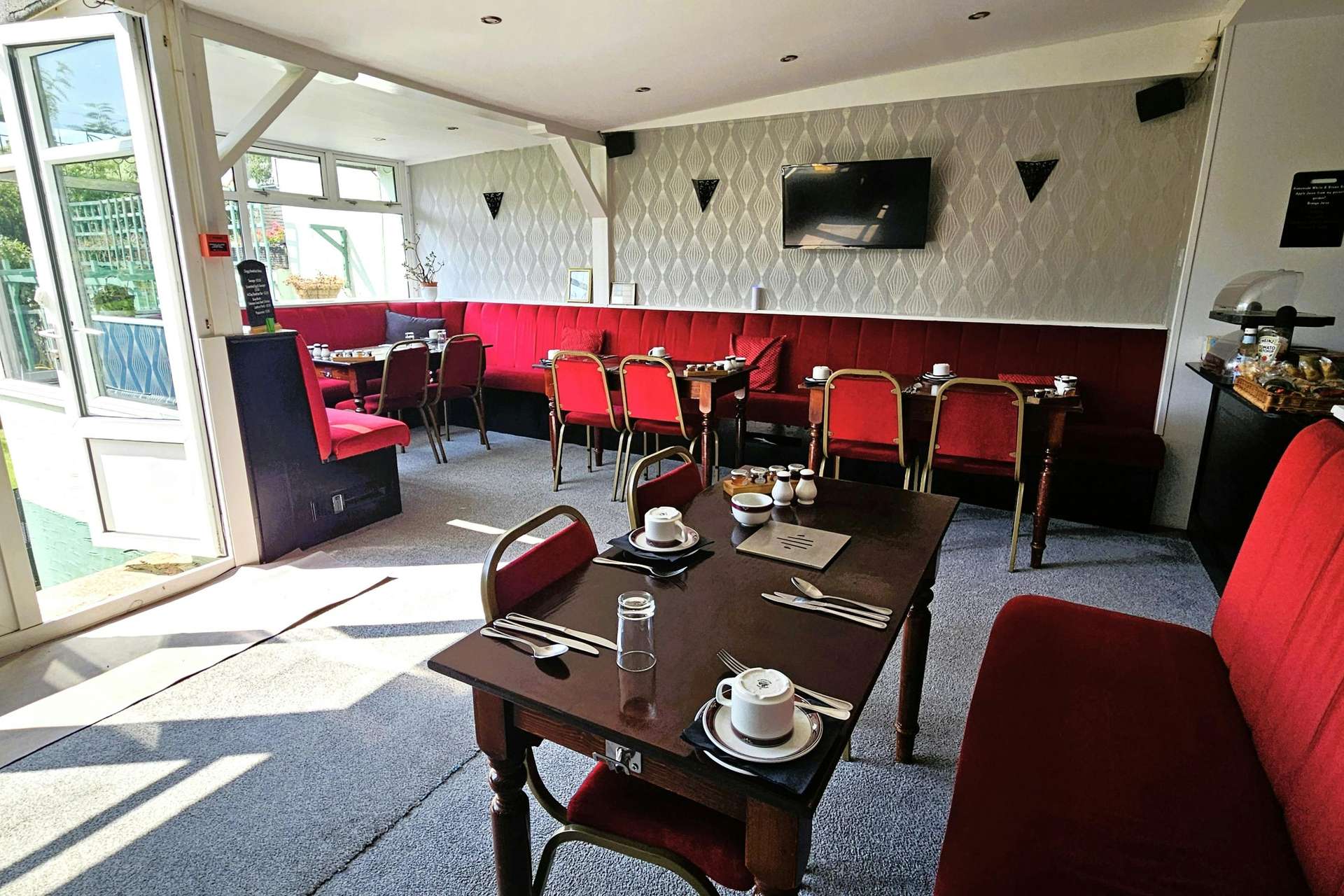 Ashleigh Hotel, Bournemouth, Dorset, BH1 3SR