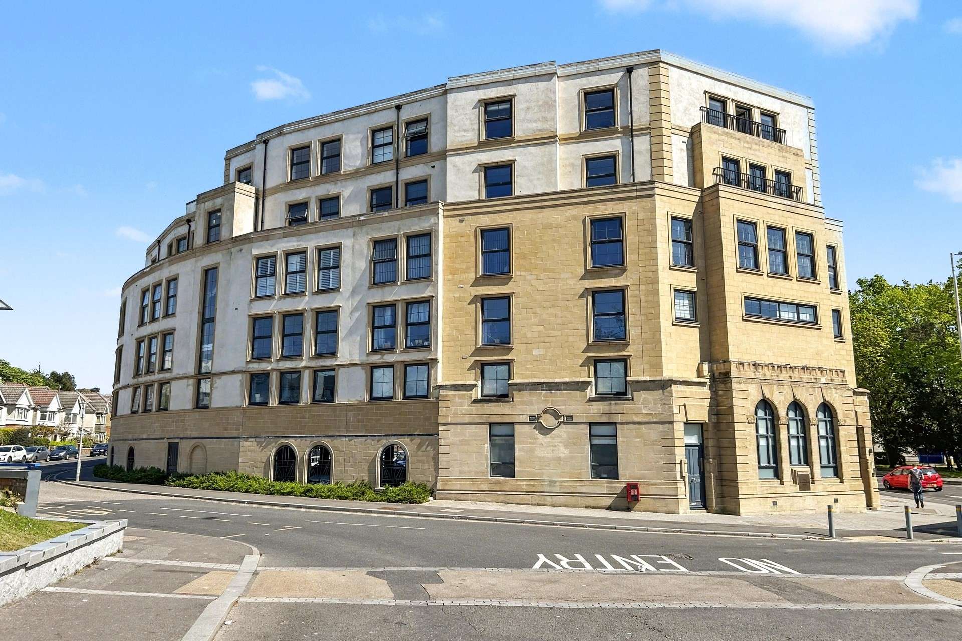 Commercial Road