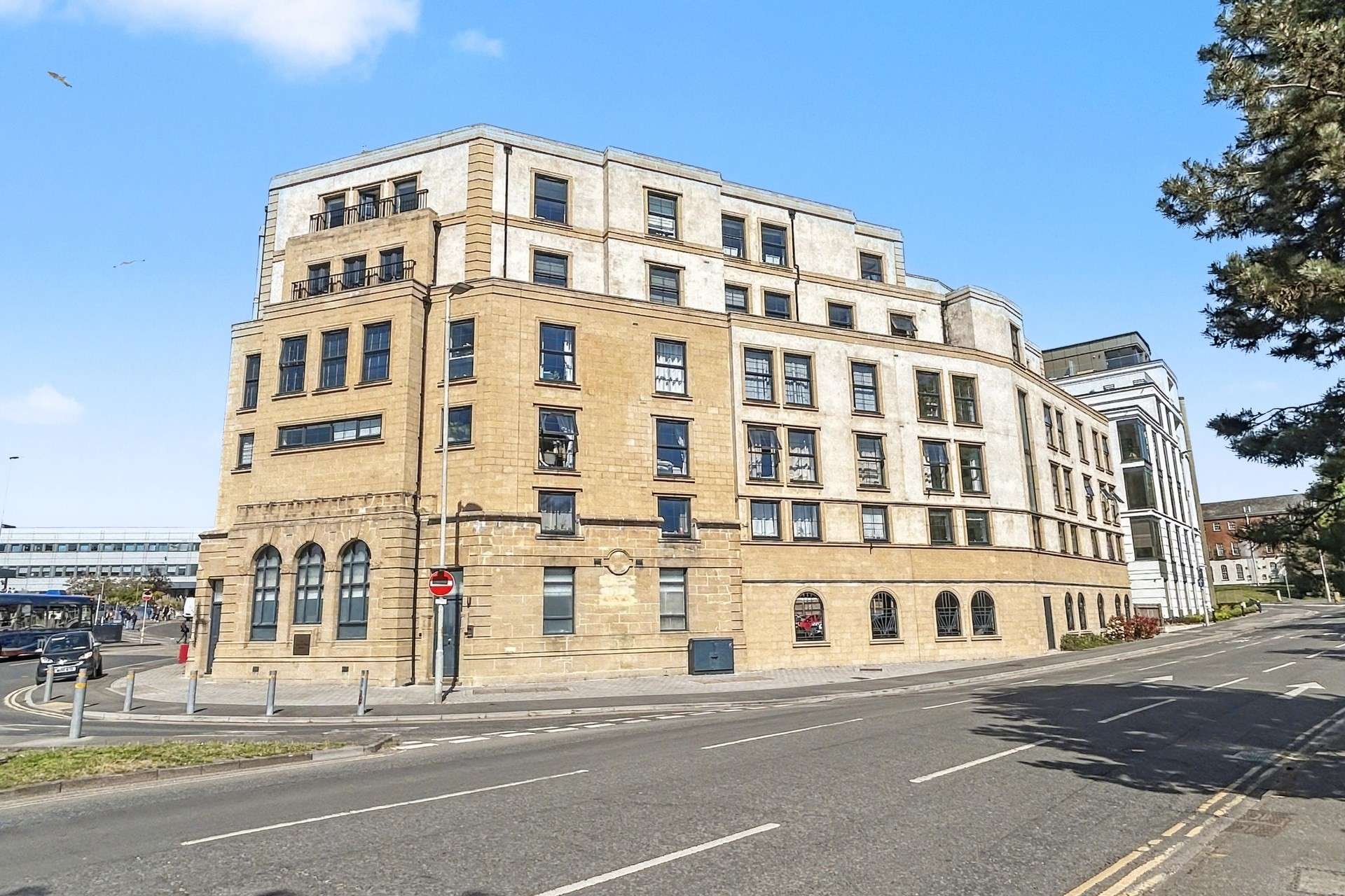 Commercial Road, Ashley Cross