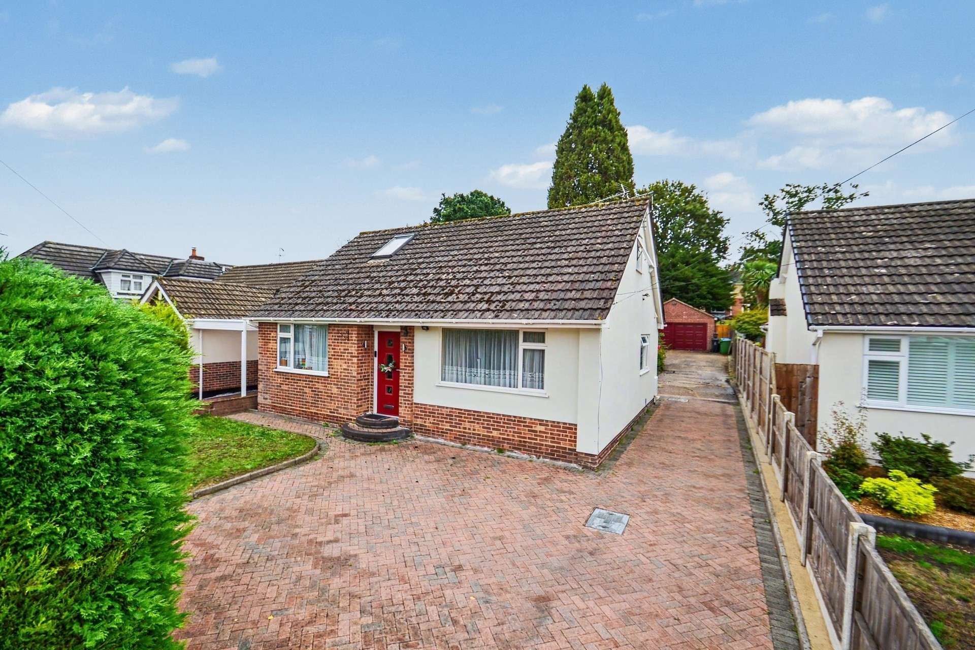 Cheam Road, Broadstone