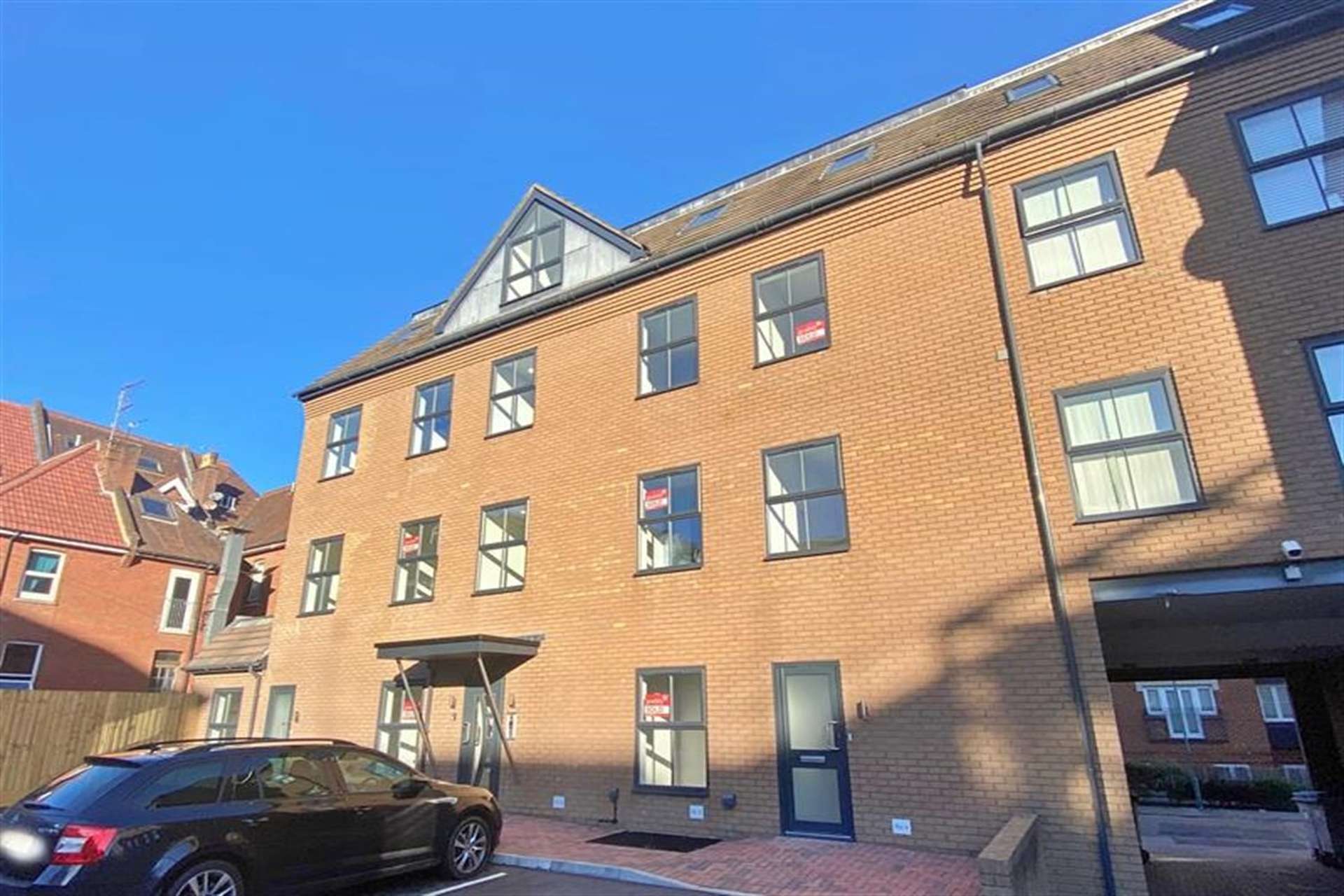 70-74 Norwich Avenue West