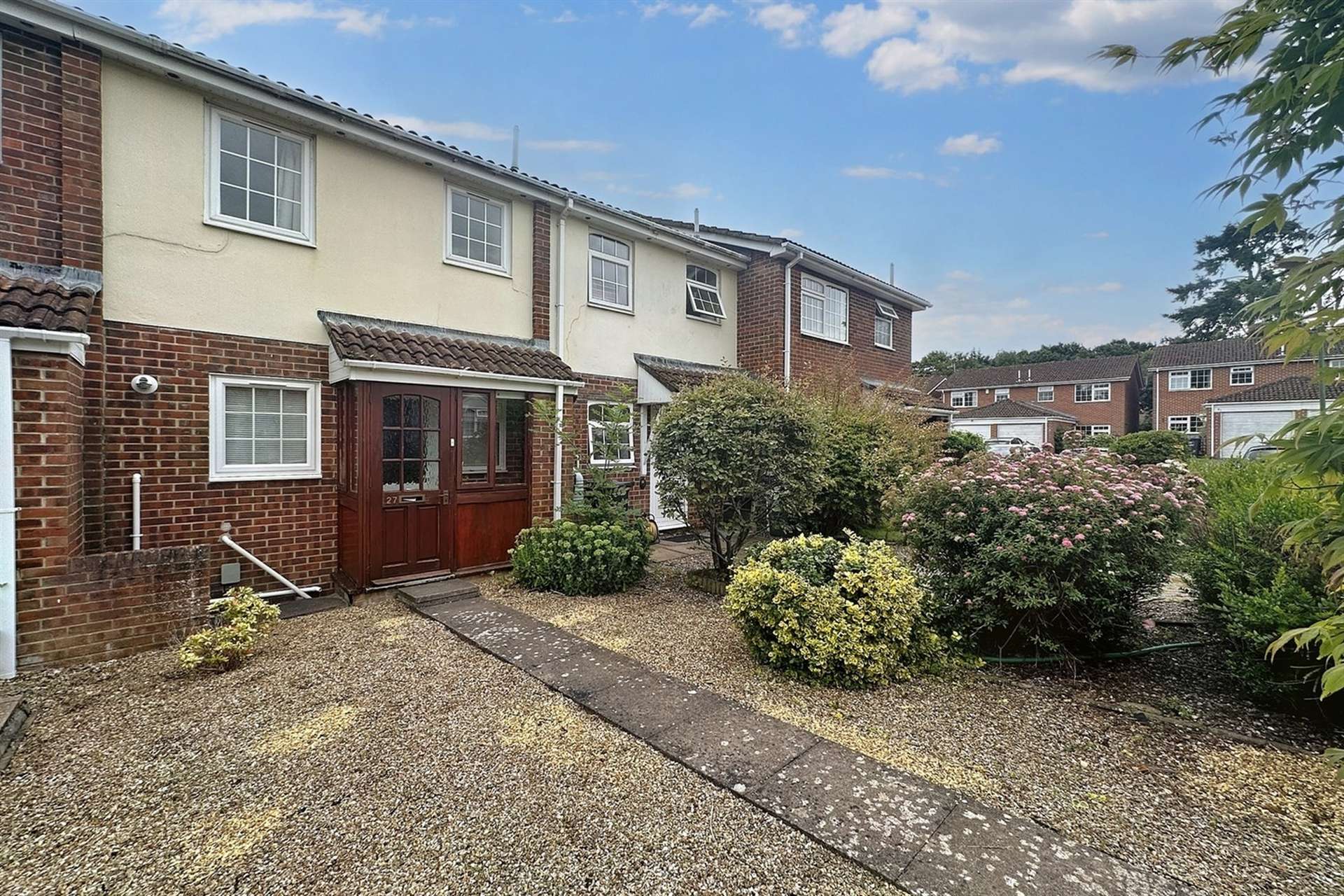 IDEAL FIRST TIME BUY OR BUY TO LET OPPORTUNITY - NO FORWARD CHAIN 