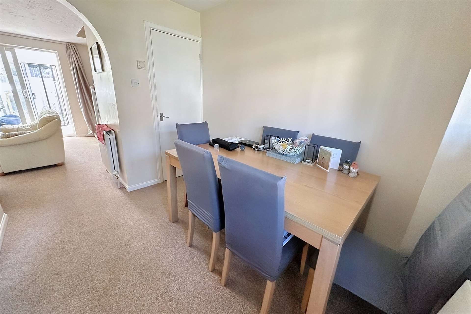 IDEAL FIRST TIME BUY OR BUY TO LET OPPORTUNITY - NO FORWARD CHAIN 