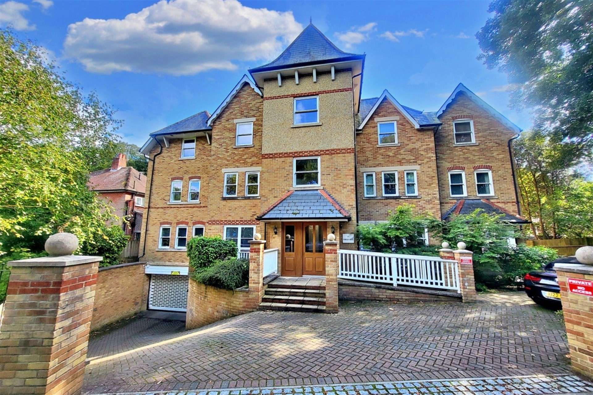 Dean Park Road
