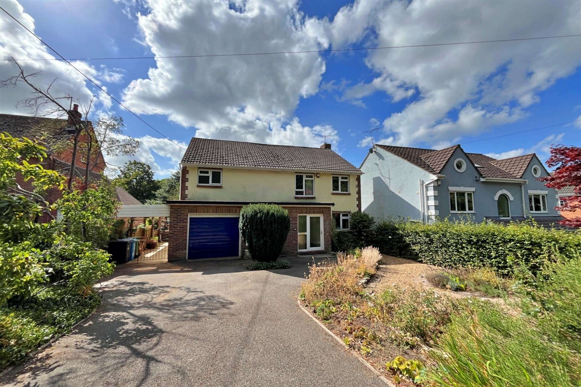 Moor Road, Broadstone