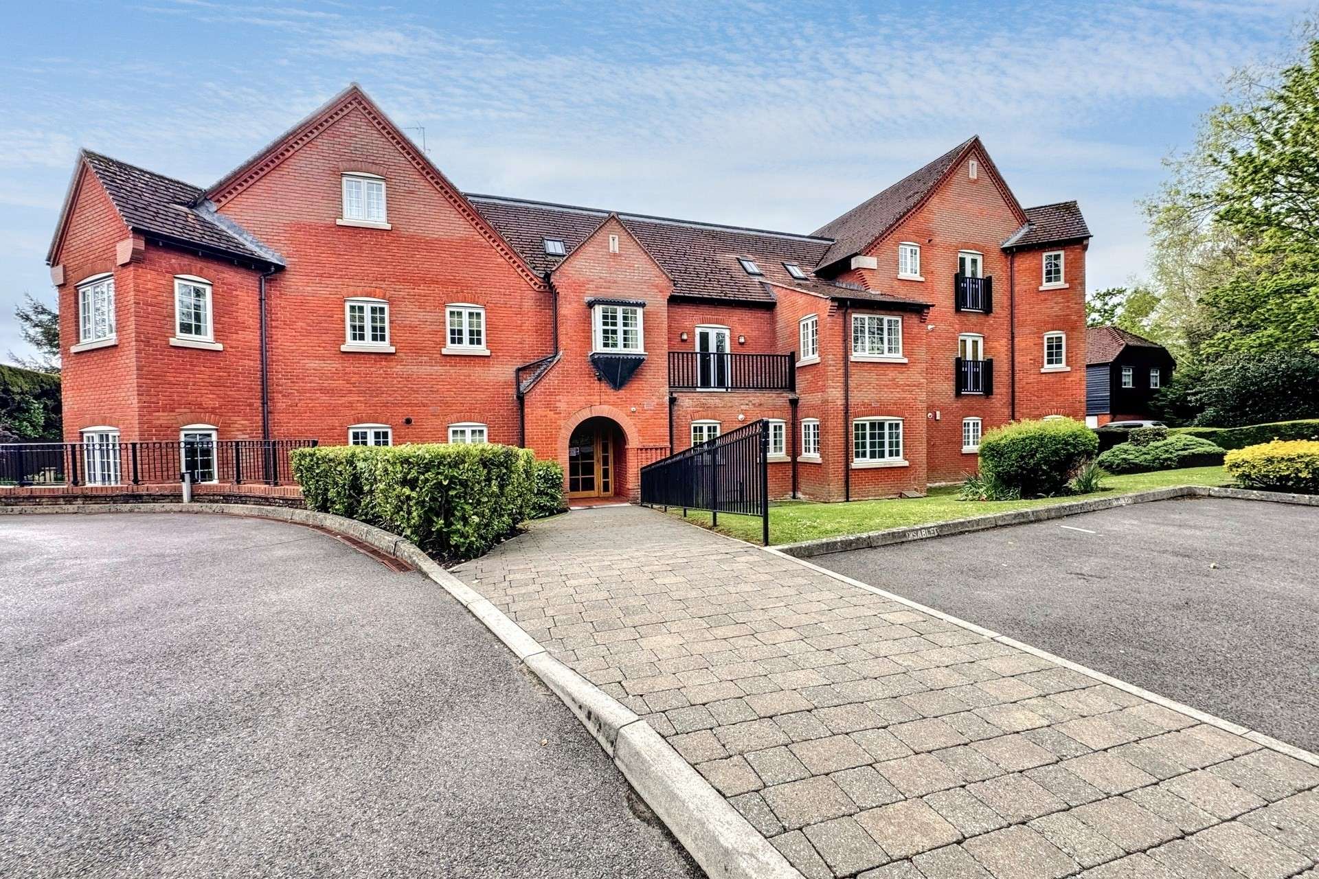 Whincroft Close