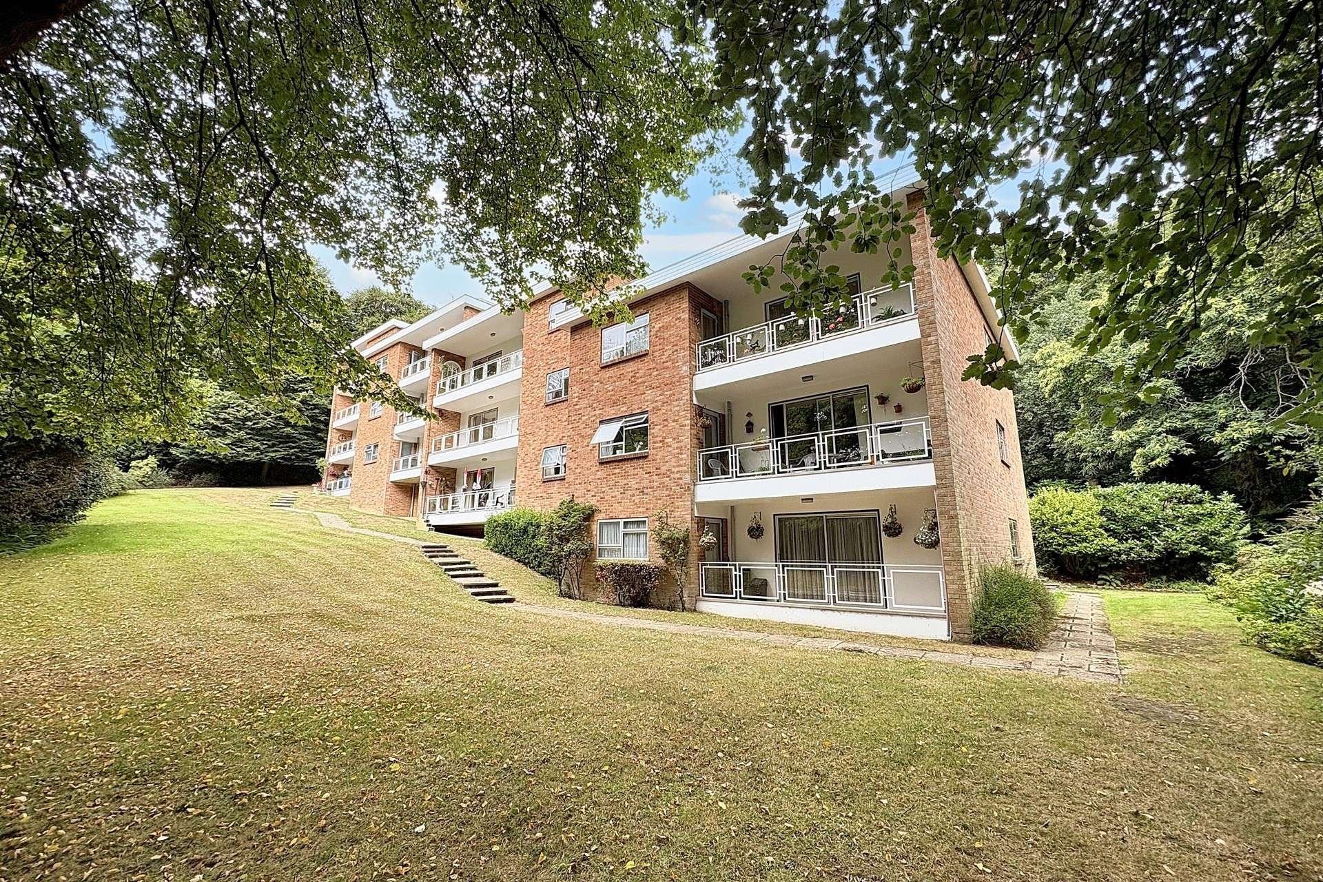 Wallace Road, Broadstone