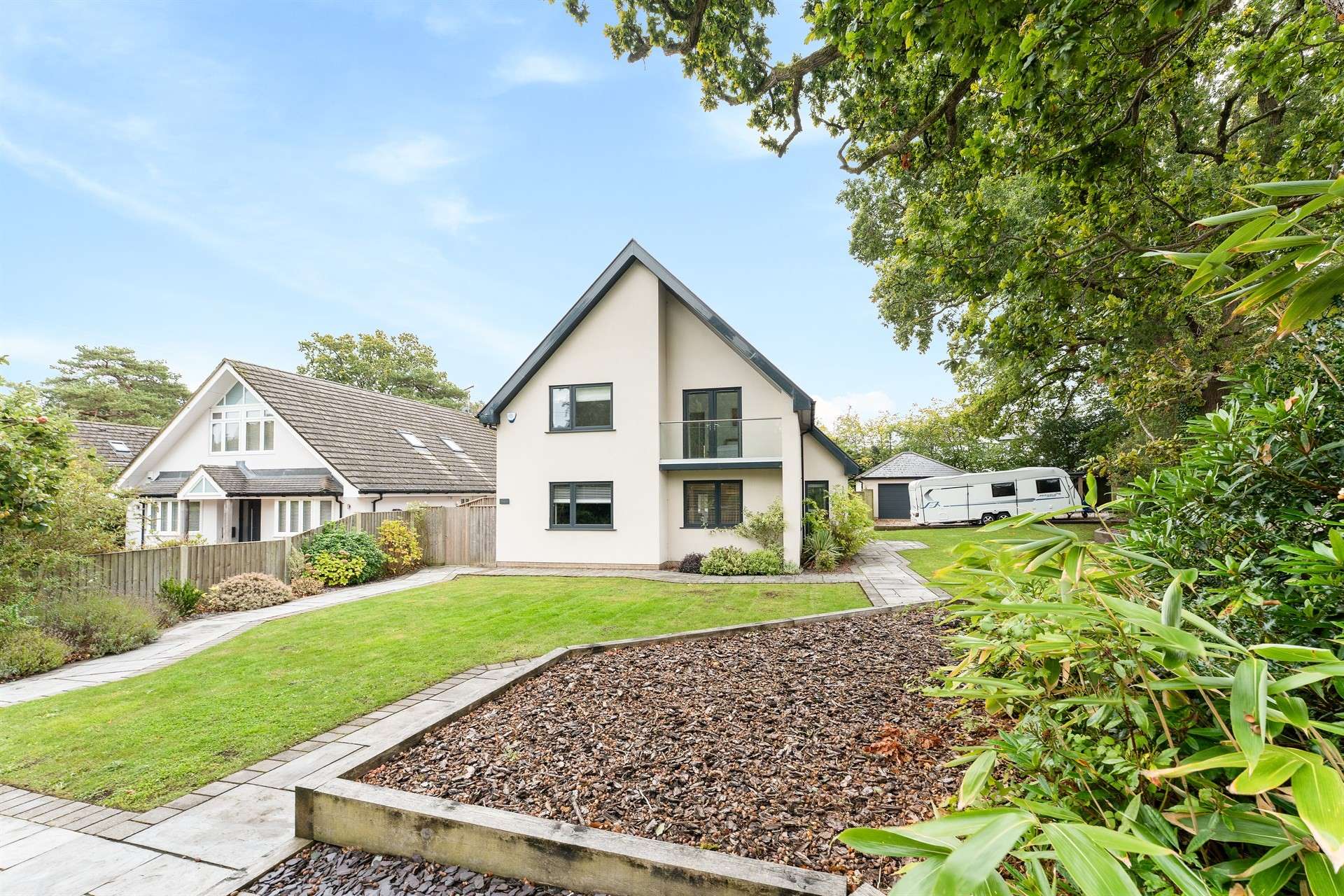Clarendon Road, Broadstone