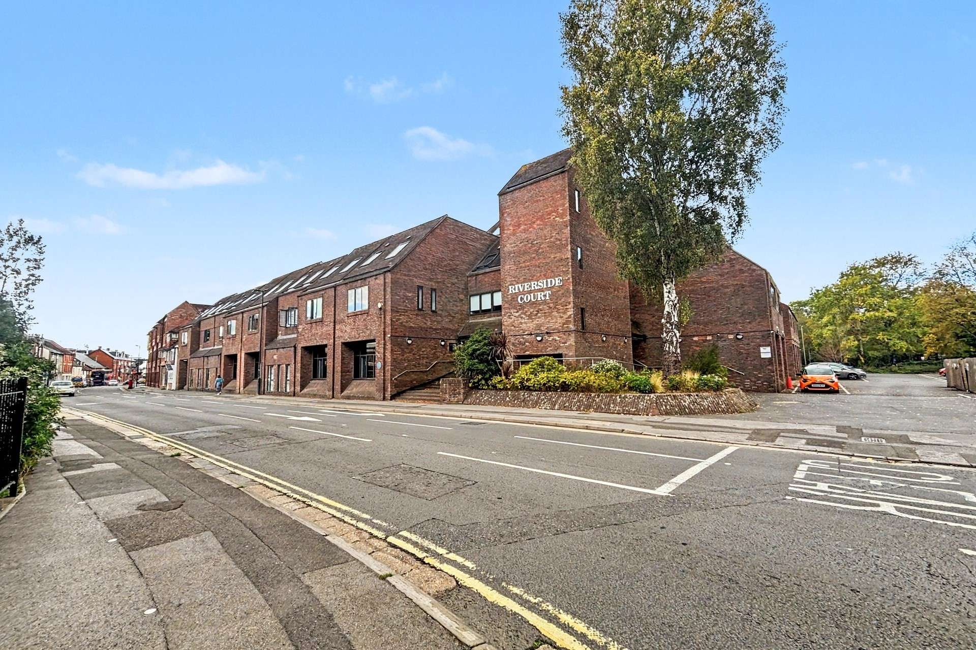 Riverside Court