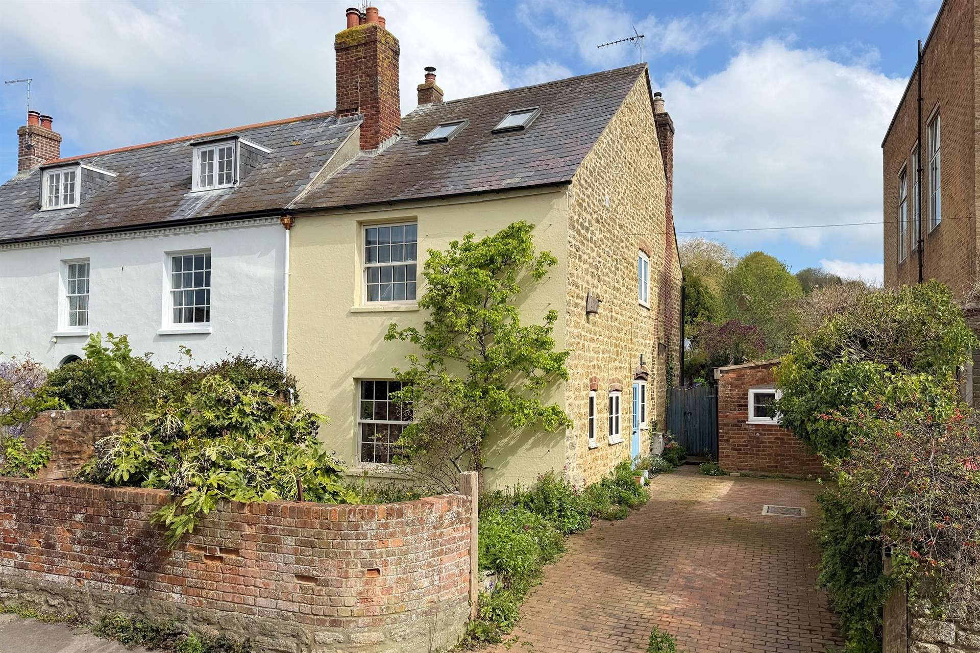 Rax Lane, Bridport