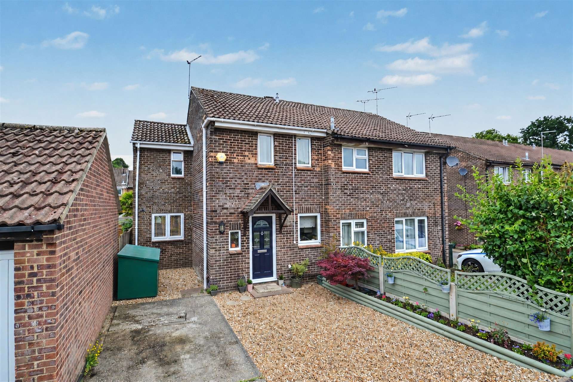 Nuthatch Close, Creekmoor