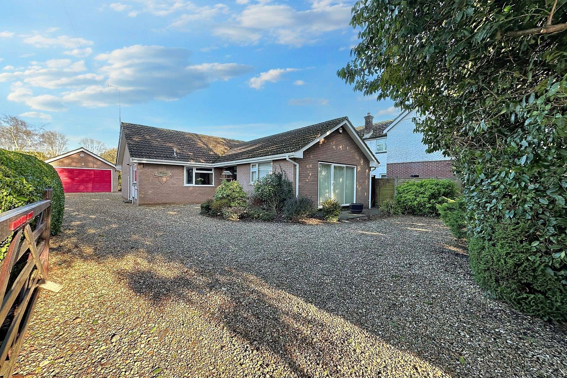 Edmondsham Road